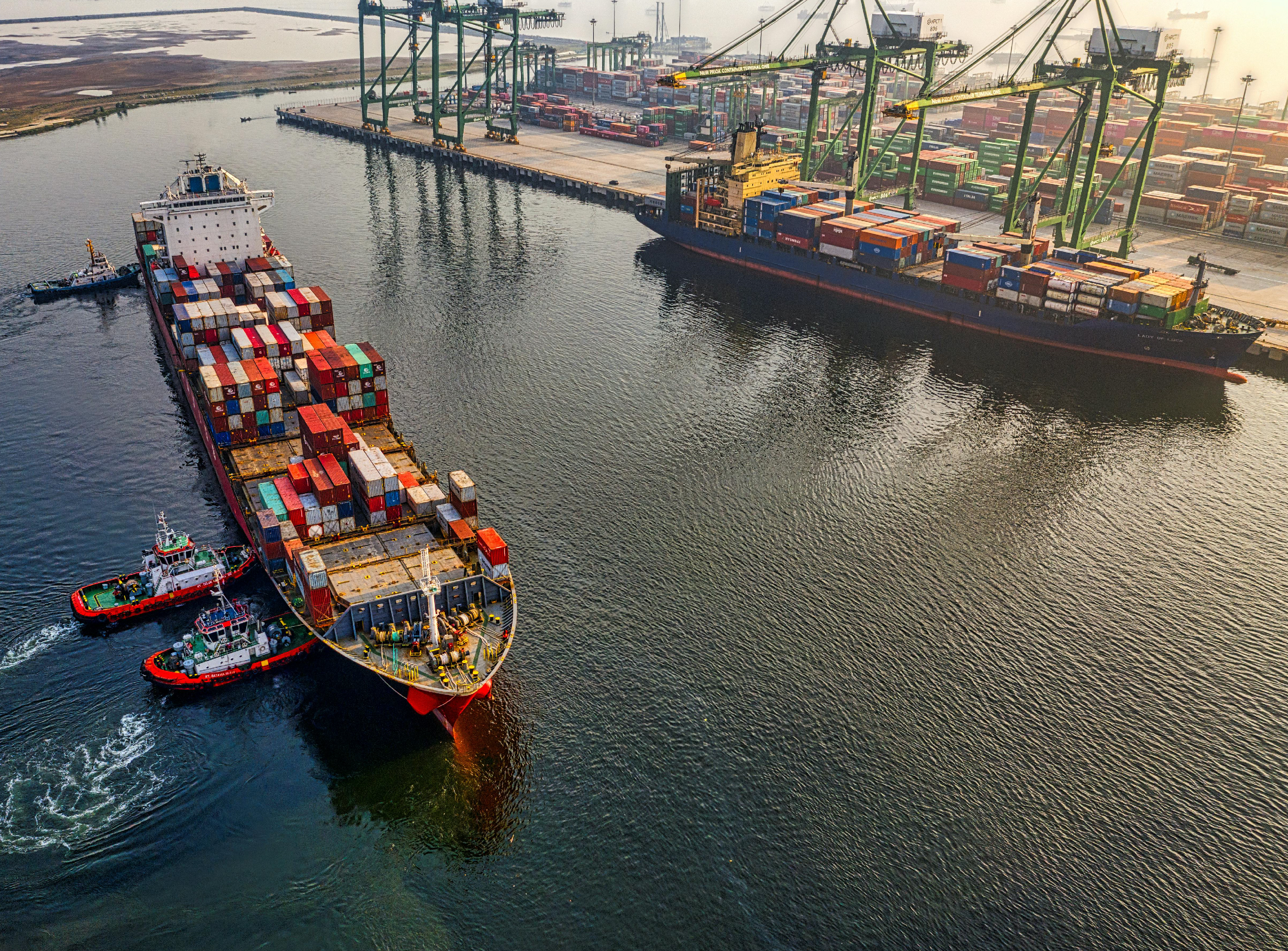 Vessel Handling
